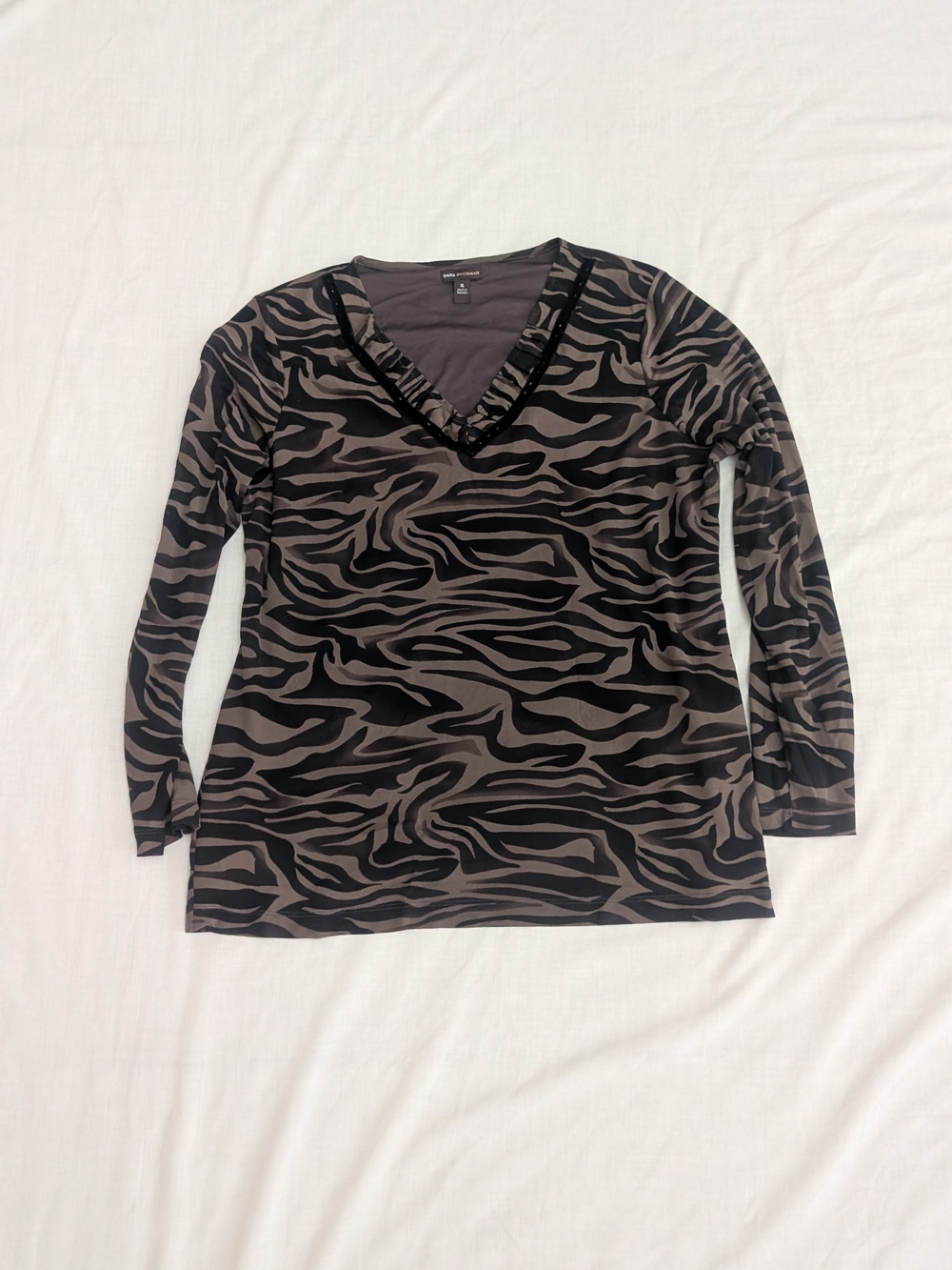 Dana Buchman Black & Taupe Zebra Print V-Neck Long Sleeve Tunic